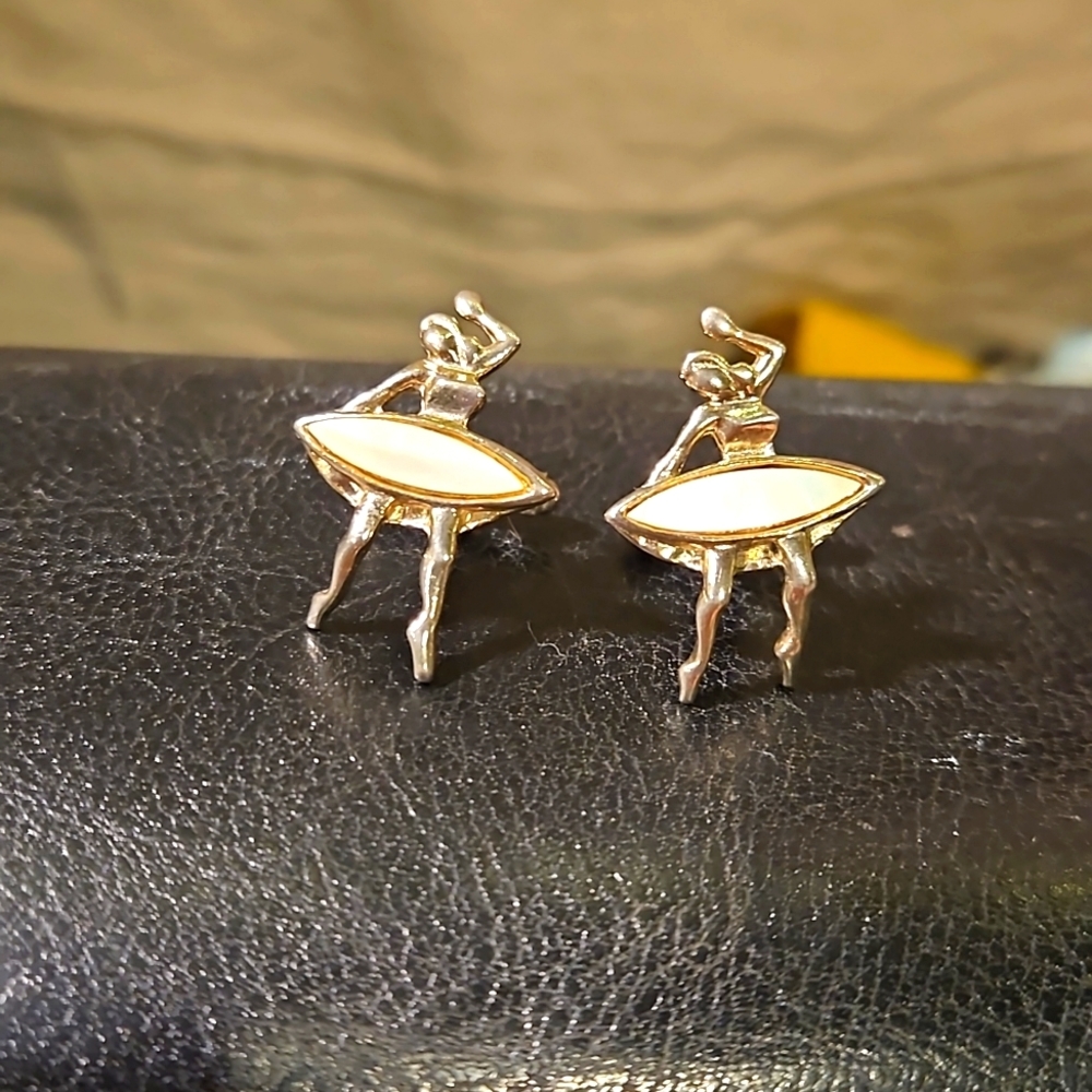 Mother Of Pearl Men's Dancing Lady Cuff Links